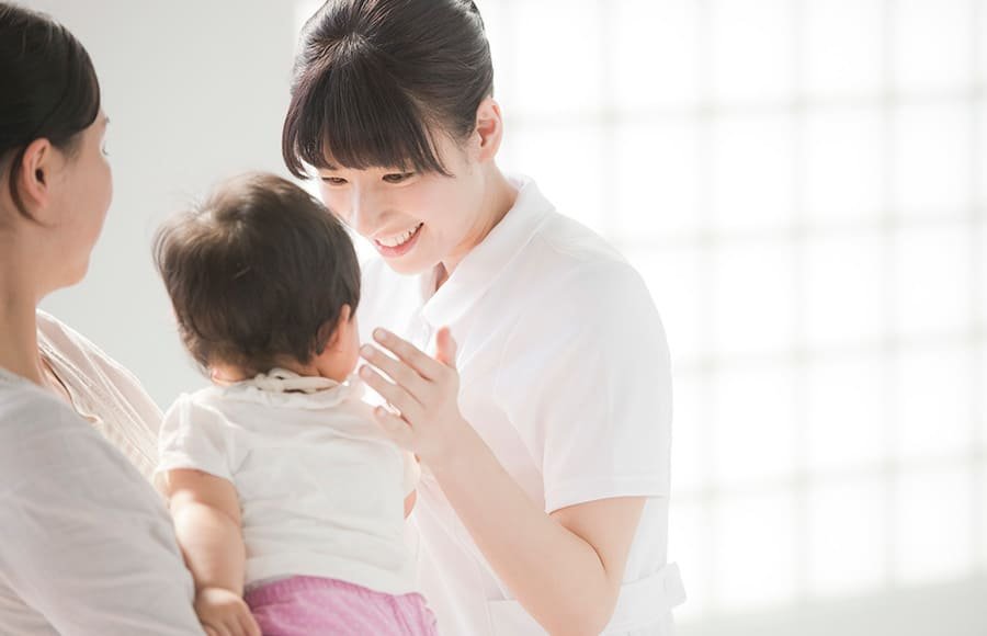 保健師と助産師の年収の違いは?