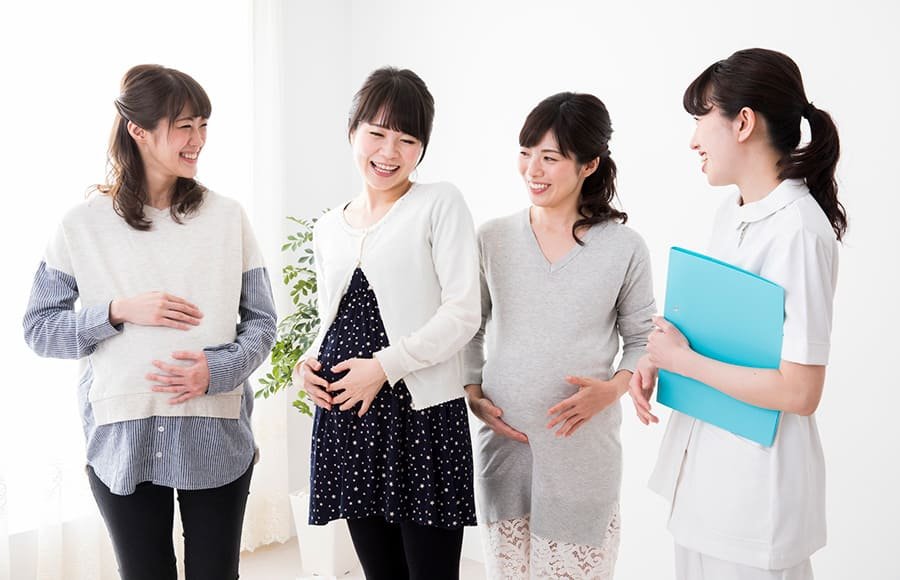 保健師と助産師でキャリアパスや開業の可能性に違いはある?