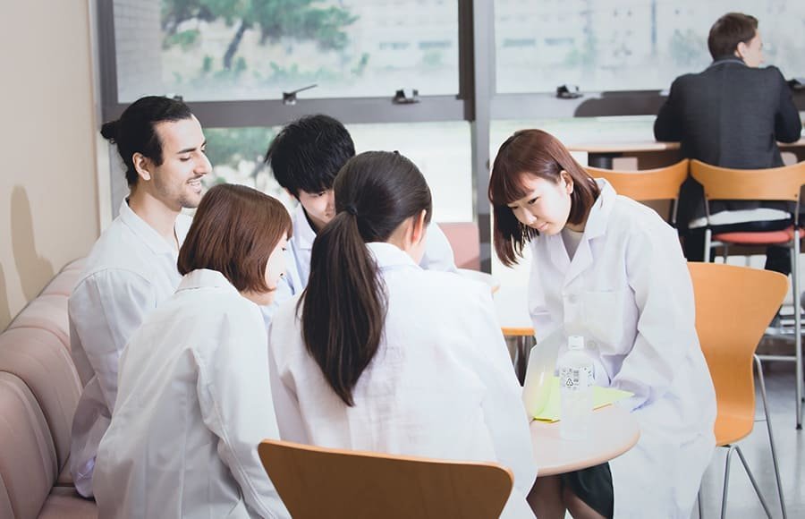 保健師の就職先選びで押さえたい3つのポイント｜興味・働き方・将来性