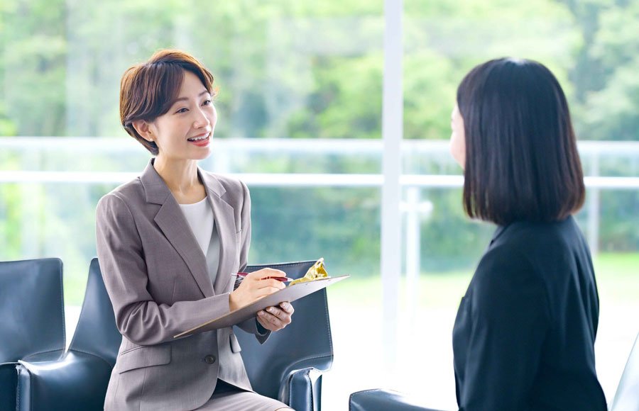 看護師が保健師になるメリット「保健師にできて看護師にできないこと」が増えるとどう変わる？