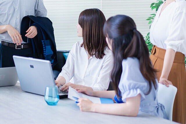 発達する人事　パワハラ被害者・行為者の双方を支援する処方箋